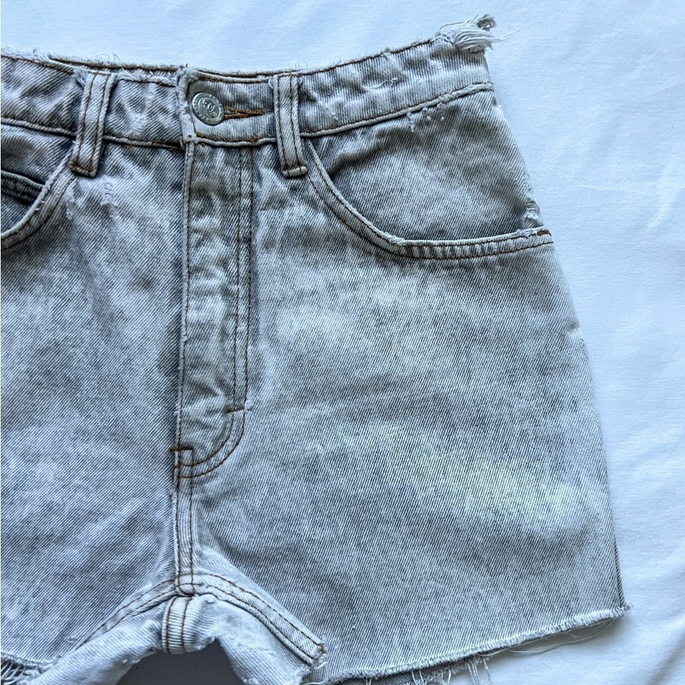 Vintage 90’s Jeanjer Denim Shorts - Picture 4 of 8
